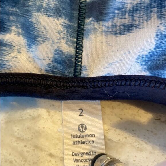 Lululemon Mesh With Me Tank‎ Blue 2 Like New - Picture 7 of 9